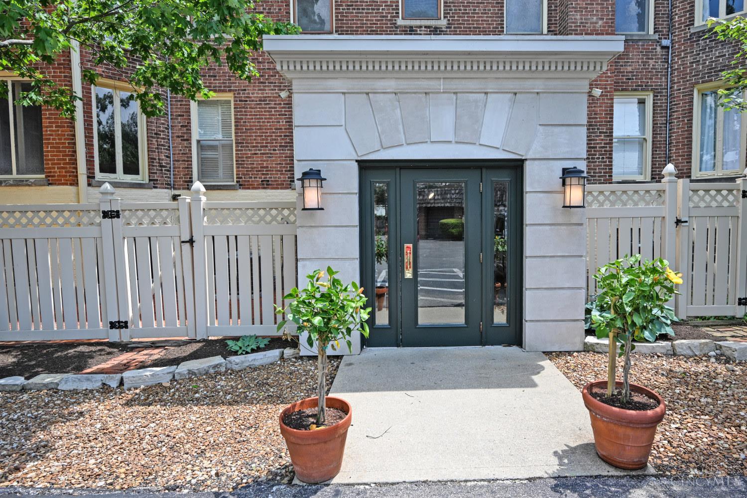2138 Madison Road, Unit I Cincinnati, OH 45208 - Photo 5 of 41