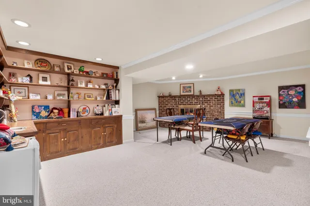 a view of a workspace with furniture