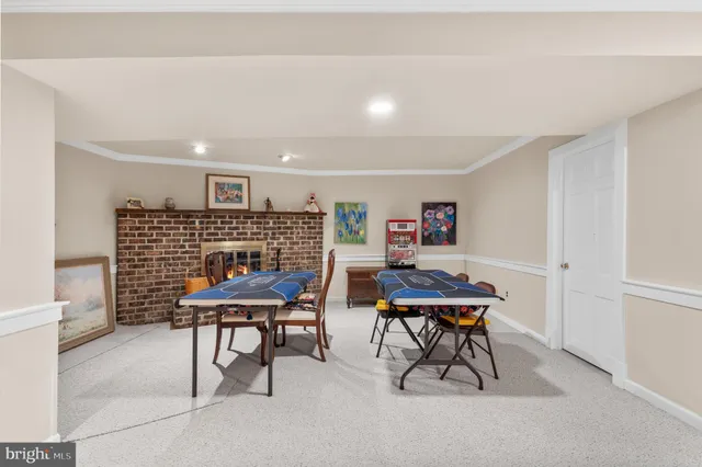 a view of a workspace with furniture