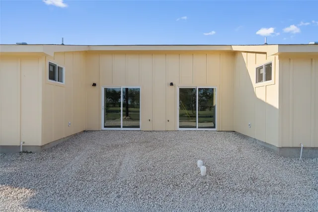 $1,600 | 533 Hackberry Road, Unit A & B, Salado, TX 76571