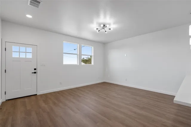 $1,600 | 533 Hackberry Road, Unit A & B, Salado, TX 76571