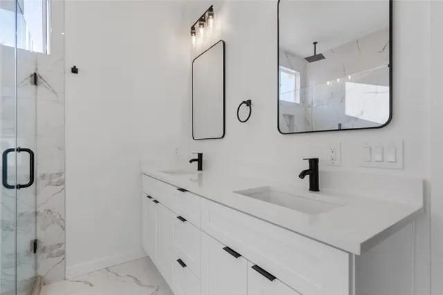 $1,600 | 533 Hackberry Road, Unit A & B, Salado, TX 76571