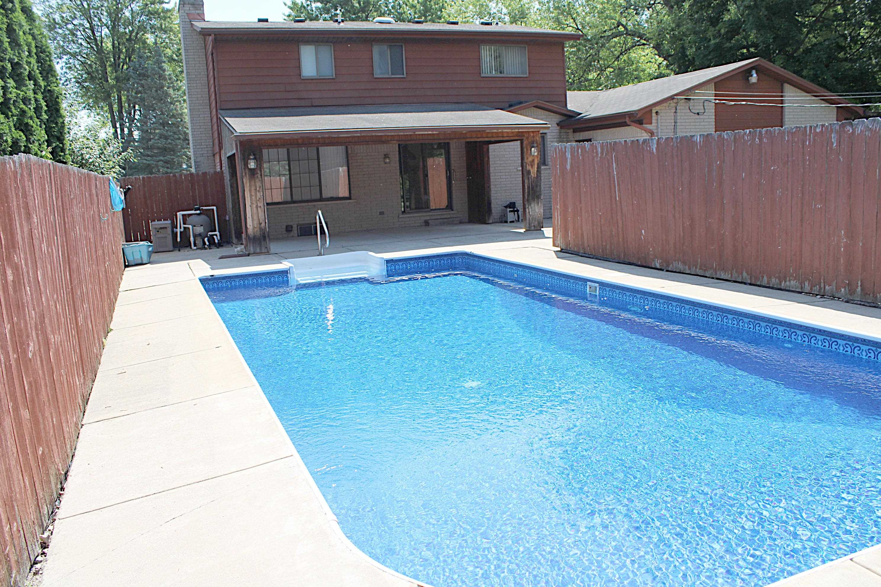 48501 East Ranch Drive New Baltimore, MI 48051 - Photo 9 of 34 50178739-7b5f3241-9396-46a9-8ccb-e02b4c8ae819.JPG