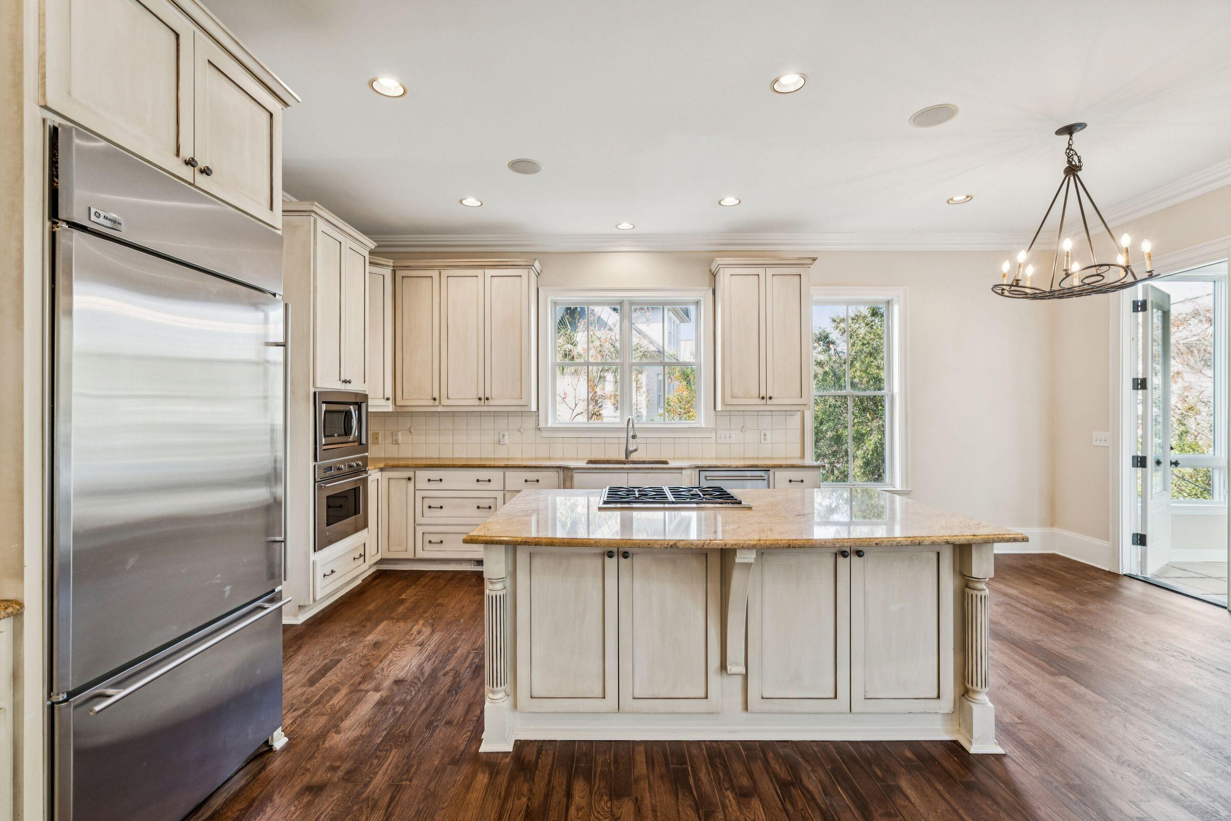 2413 Majestic Roses Court Mount Pleasant, SC 29464 - Photo 13 of 83 Kitchen