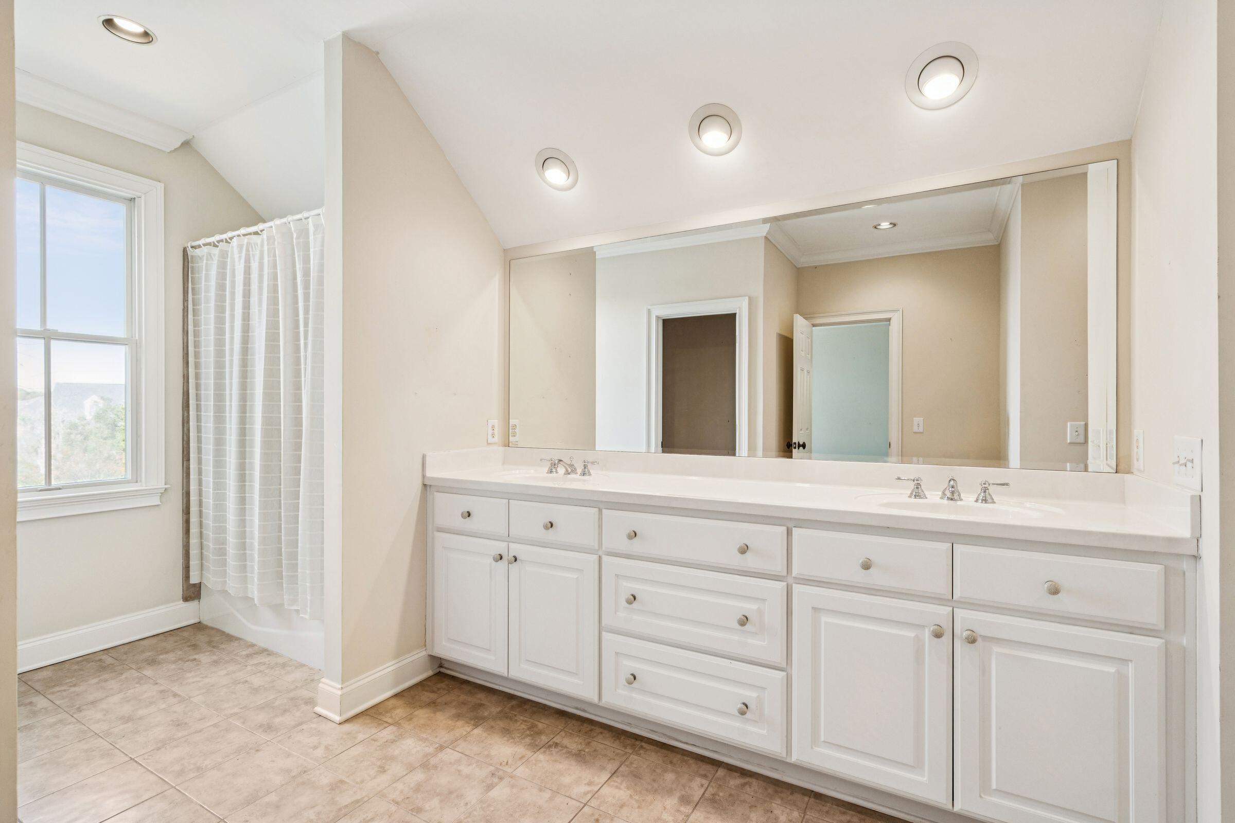 2413 Majestic Roses Court Mount Pleasant, SC 29464 - Photo 49 of 83 Bathroom