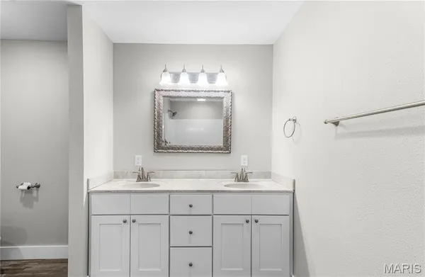 $279,000 | 5208 Hubble Cv Drive, Jackson, MO 63755