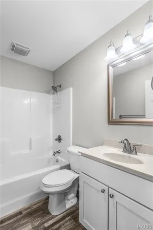 $279,000 | 5208 Hubble Cv Drive, Jackson, MO 63755