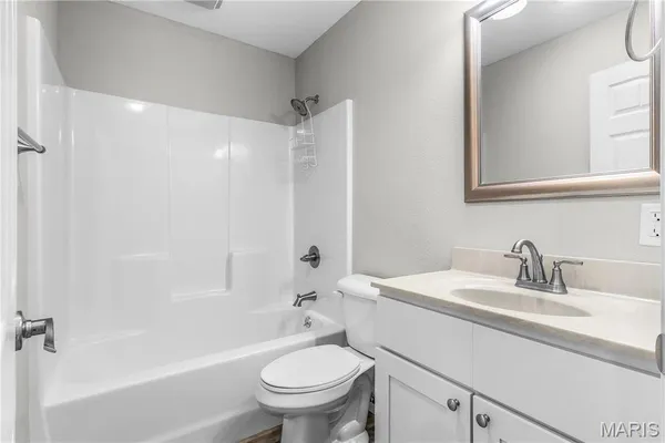 $279,000 | 5208 Hubble Cv Drive, Jackson, MO 63755