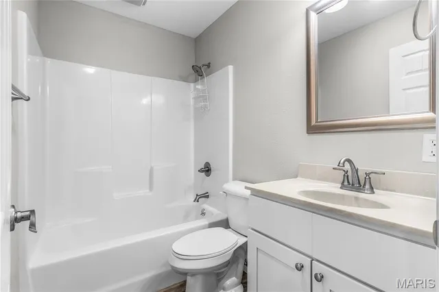 $299,000 | 5208 Hubble Cv Drive, Jackson, MO 63755