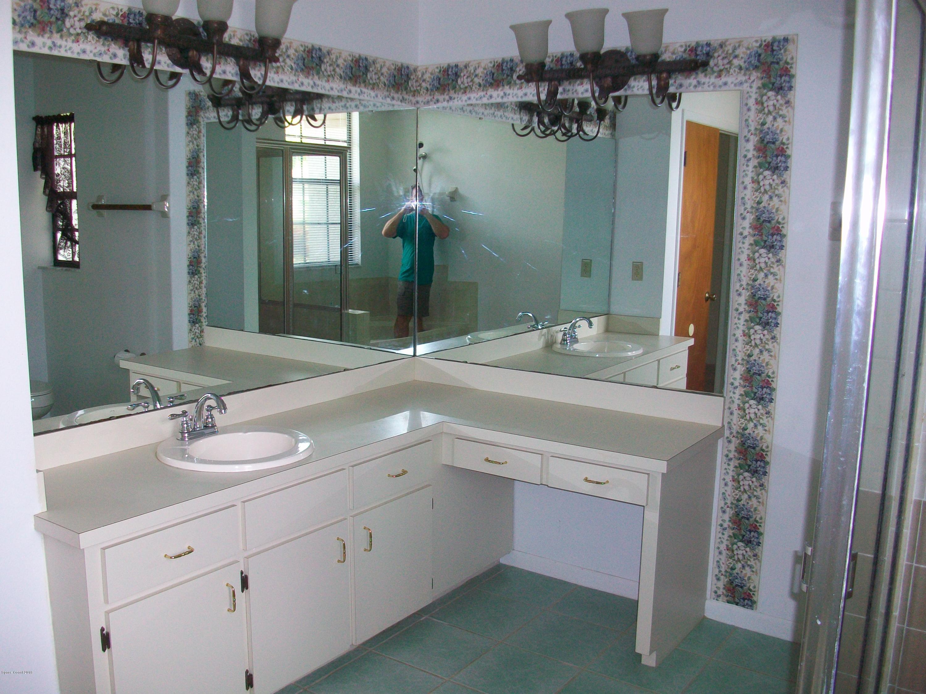 240 Rheine Road Northwest Palm Bay, FL 32907 - Photo 18 of 30 MASTER BATH VANITY