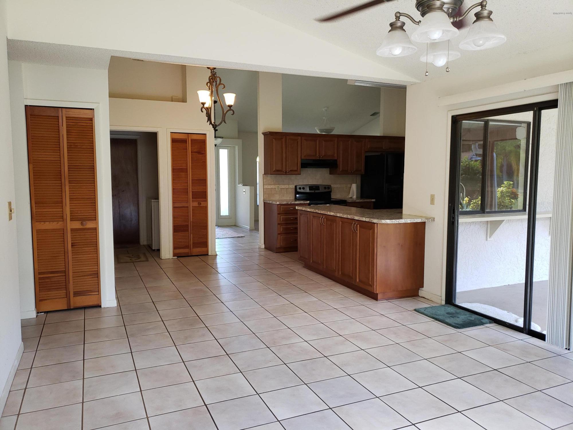 240 Rheine Road Northwest Palm Bay, FL 32907 - Photo 6 of 30 04