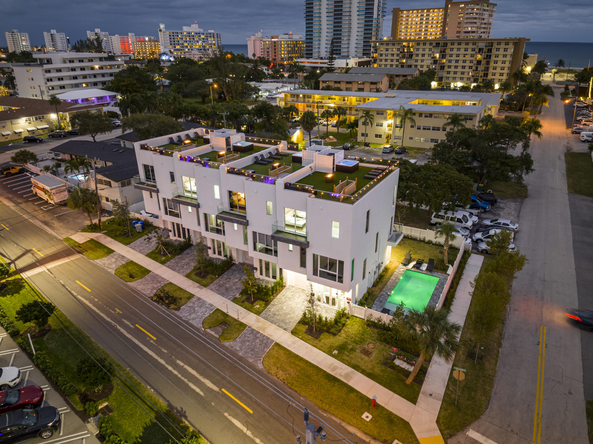1006 North Riverside Drive Pompano Beach, FL 33062 - Photo 2 of 28 DJI_0052-HDR (1)