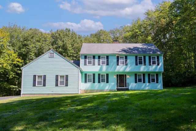 $650,000 | 124 Bagburn Hill Road, Monroe, CT 06468