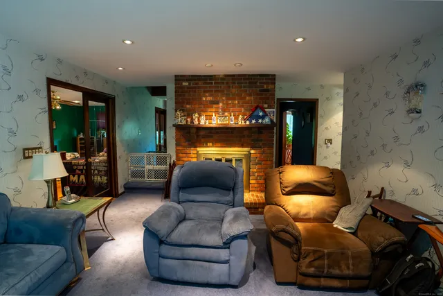 $650,000 | 124 Bagburn Hill Road, Monroe, CT 06468