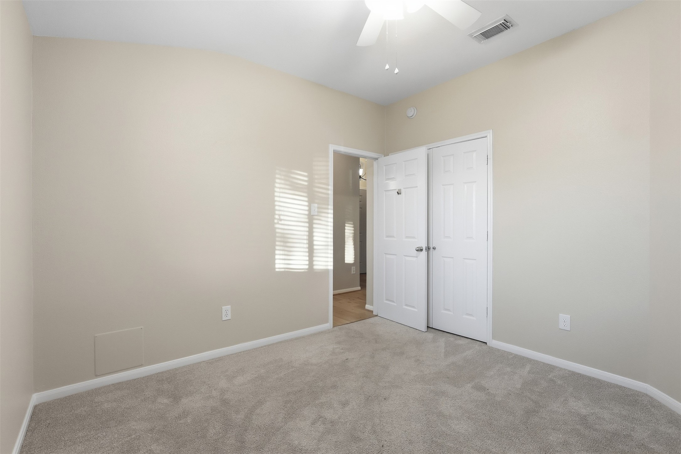 6006 Wilcox Point Drive Spring, TX 77388 - Photo 8 of 30 an empty room with an entryway and window
