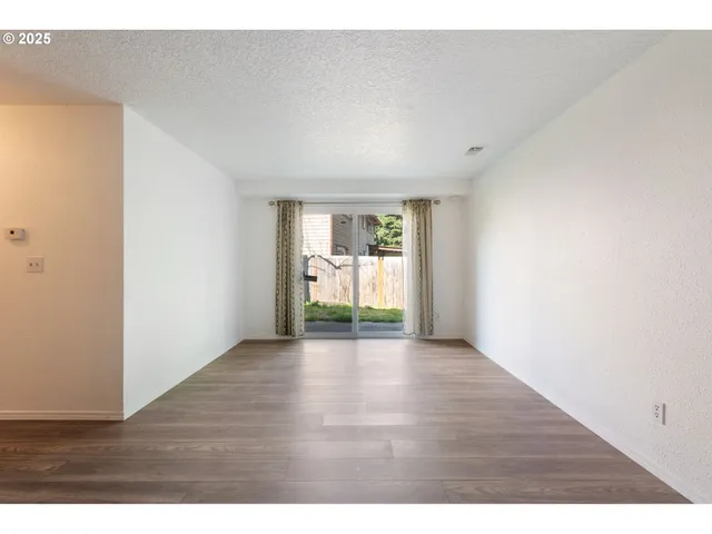 $699,999 | 6025 Southwest Cherryhill Drive, Beaverton, OR 97008