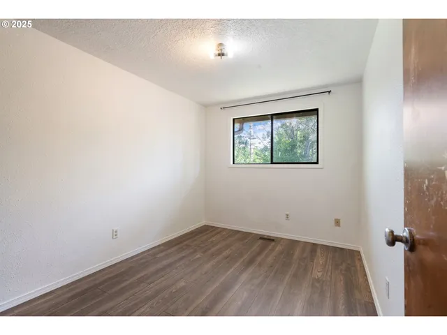 $699,999 | 6025 Southwest Cherryhill Drive, Beaverton, OR 97008