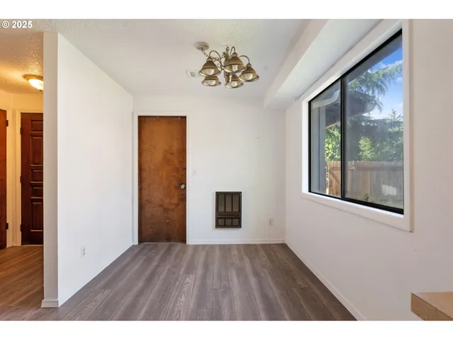 $699,999 | 6025 Southwest Cherryhill Drive, Beaverton, OR 97008