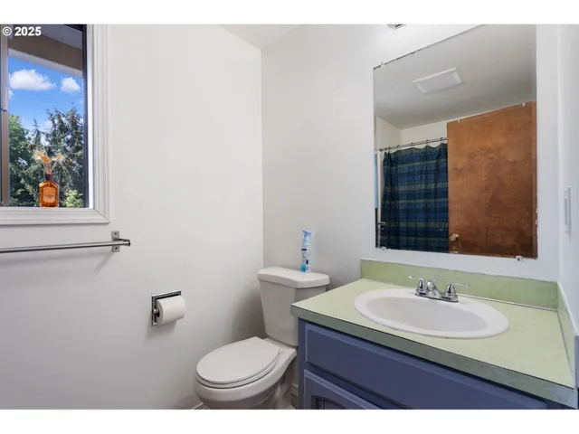 $699,999 | 6025 Southwest Cherryhill Drive, Beaverton, OR 97008