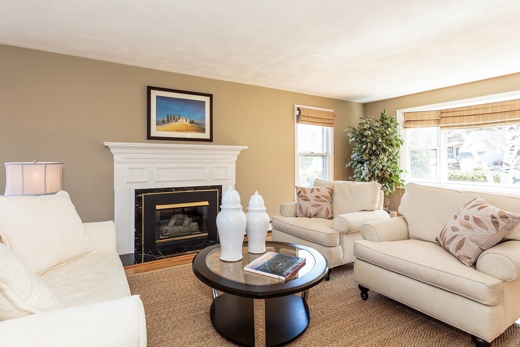 4 Simonds Road Winchester, MA 01890 - Photo 4 of 29 Gallery Image 4