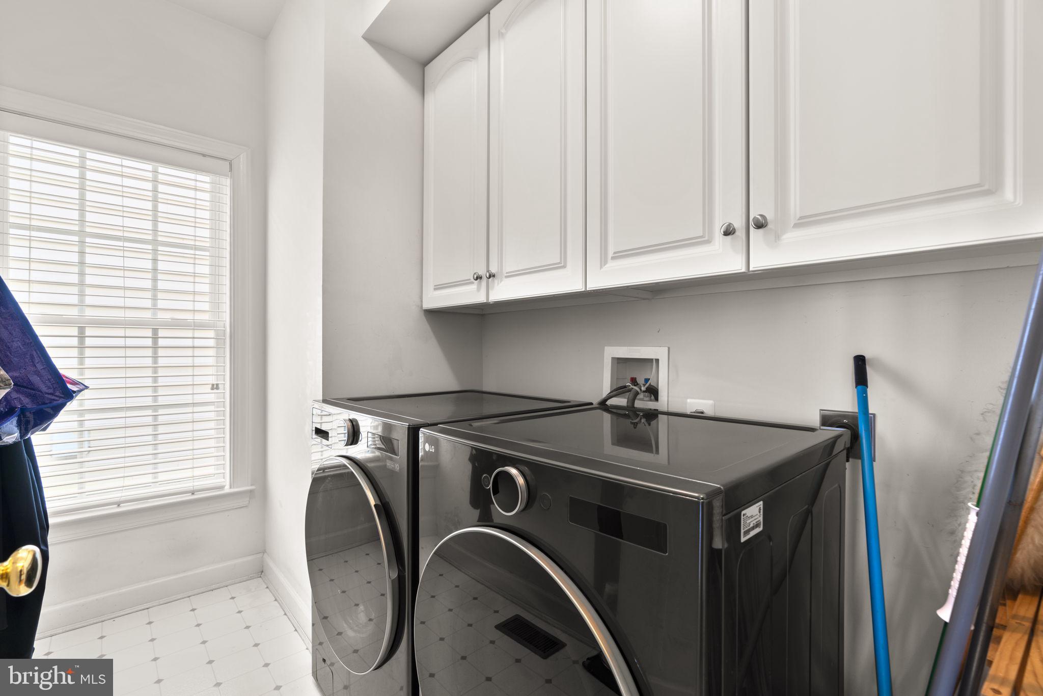 1377 Main Street Gaithersburg, MD 20878 - Photo 27 of 60 Laundry