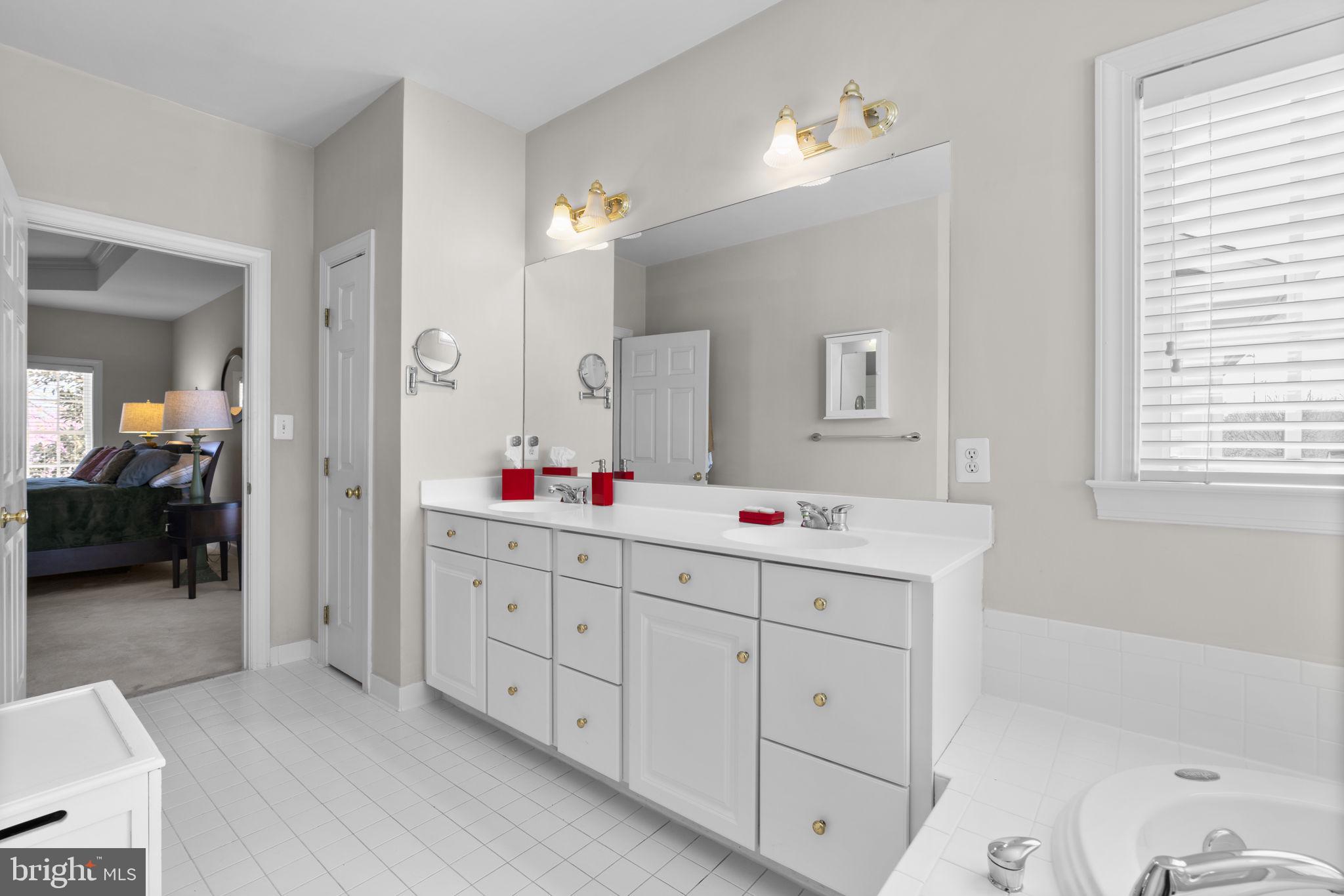 1377 Main Street Gaithersburg, MD 20878 - Photo 35 of 60 Primary Bathroom