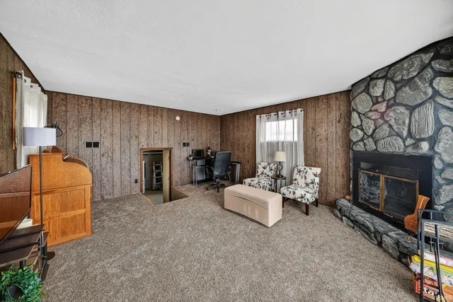 $169,900 | 2424 Normandy Drive, Mishawaka, IN 46545