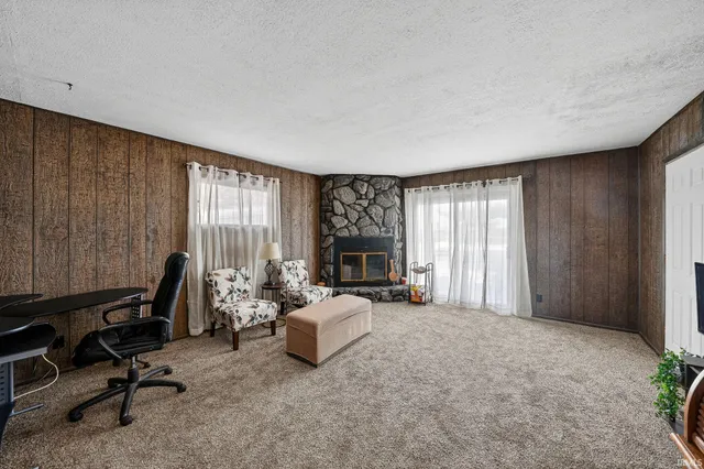 $169,900 | 2424 Normandy Drive, Mishawaka, IN 46545