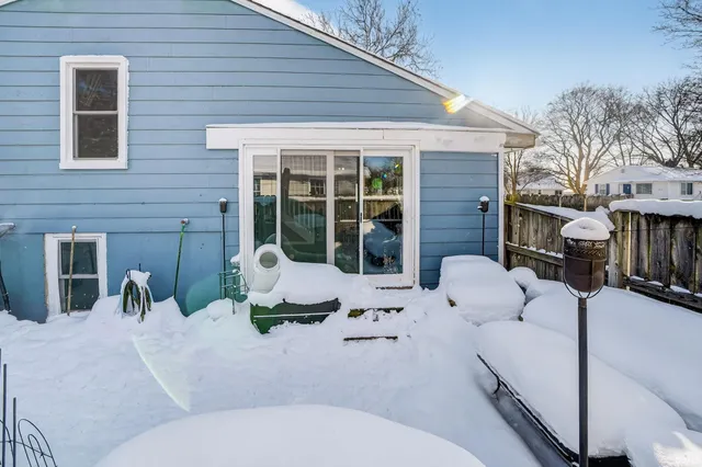 $169,900 | 2424 Normandy Drive, Mishawaka, IN 46545