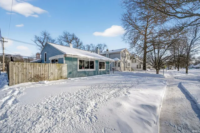 $169,900 | 2424 Normandy Drive, Mishawaka, IN 46545