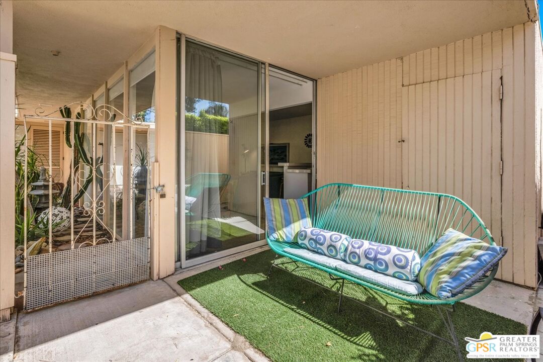 360 Cabrillo Road, Unit 220 Palm Springs, CA 92262 - Photo 33 of 57 a view of a chair in the house front of the house