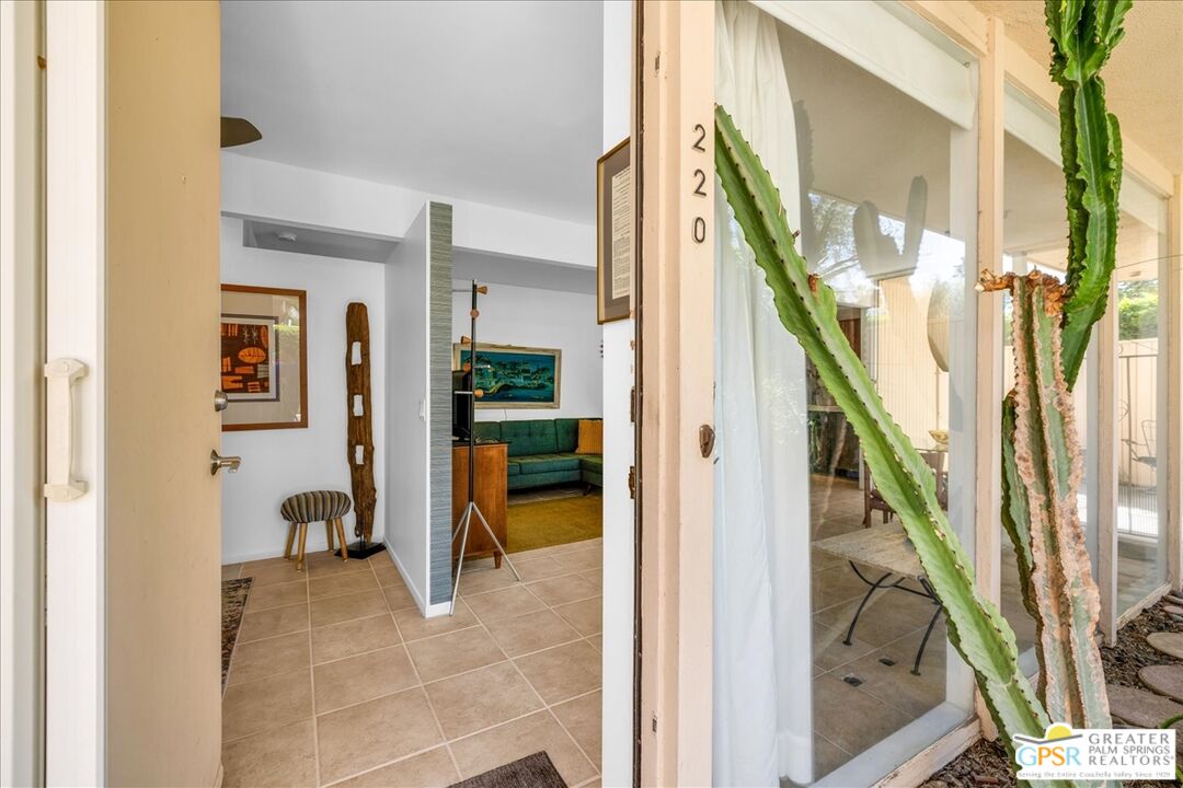 360 Cabrillo Road, Unit 220 Palm Springs, CA 92262 - Photo 9 of 57