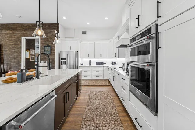 $999,900 | 6998 Southeast Sleepy Hollow Lane, Stuart, FL 34997