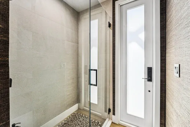 $999,900 | 6998 Southeast Sleepy Hollow Lane, Stuart, FL 34997