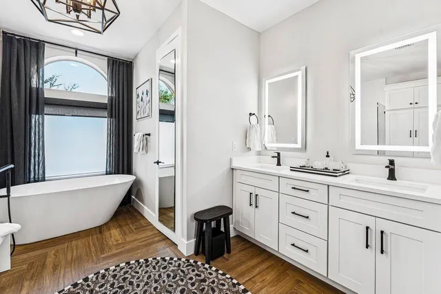 $999,900 | 6998 Southeast Sleepy Hollow Lane, Stuart, FL 34997