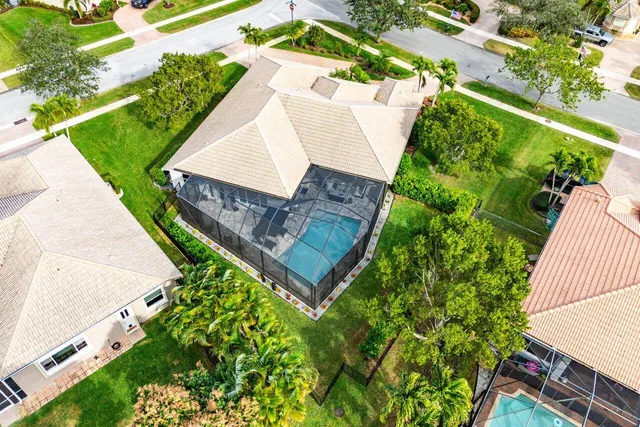 $999,900 | 6998 Southeast Sleepy Hollow Lane, Stuart, FL 34997