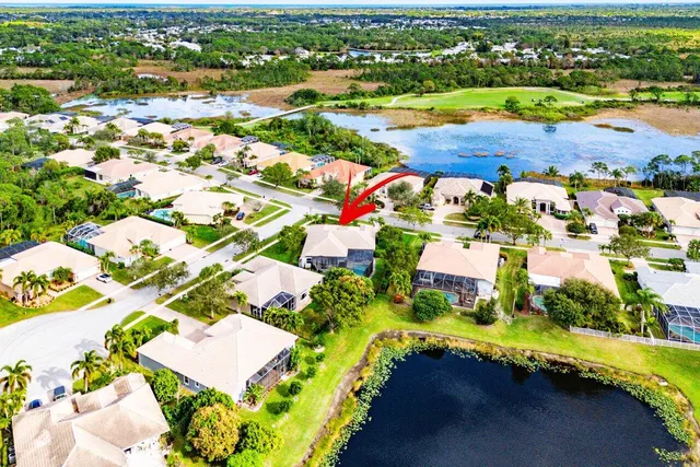 $999,900 | 6998 Southeast Sleepy Hollow Lane, Stuart, FL 34997