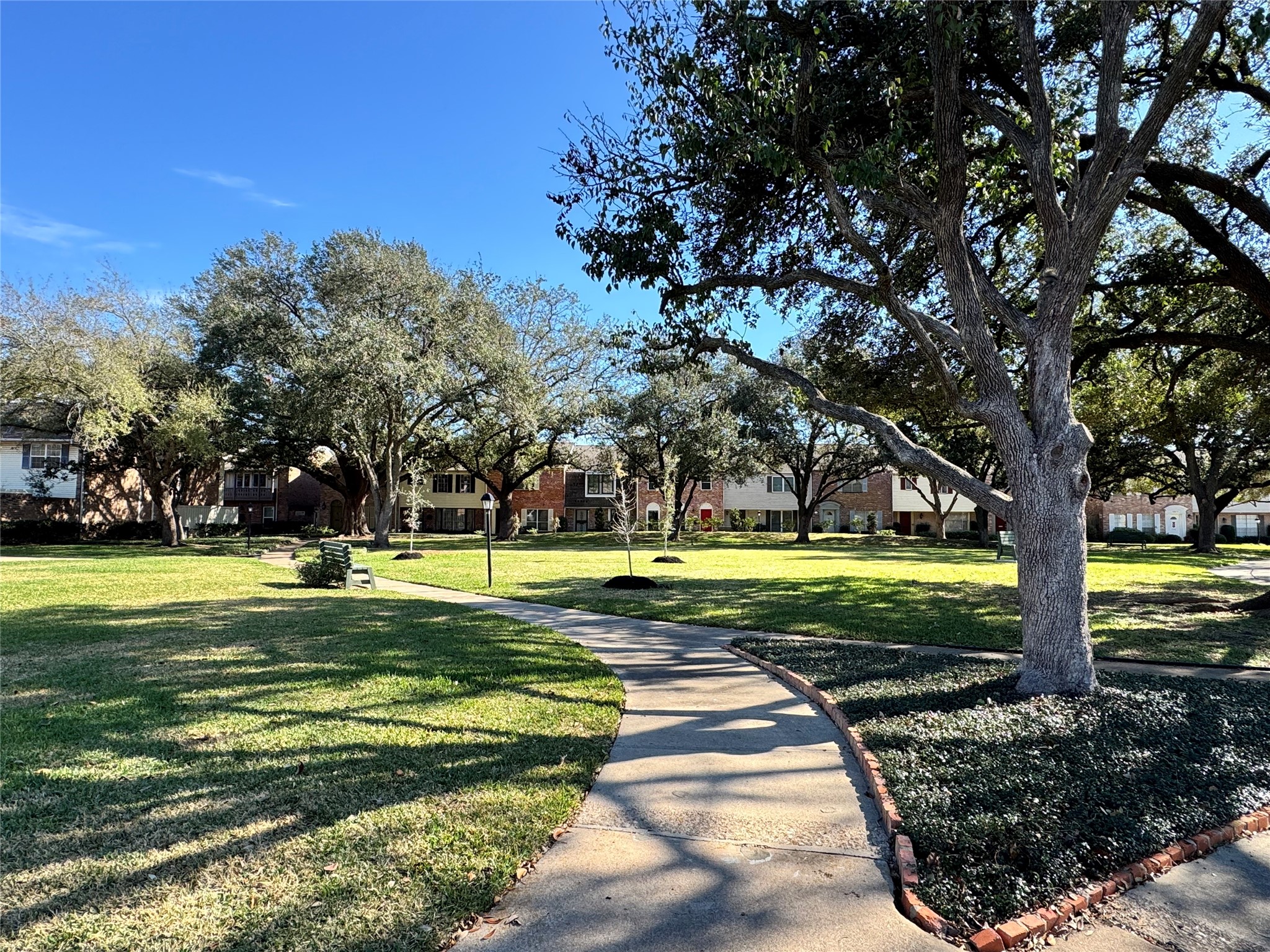 2041 Winrock Boulevard, Unit 157 Houston, TX 77057 - Photo 24 of 25 You're own little slice of New York's Central Park right here in Houston within this established and quiet community.