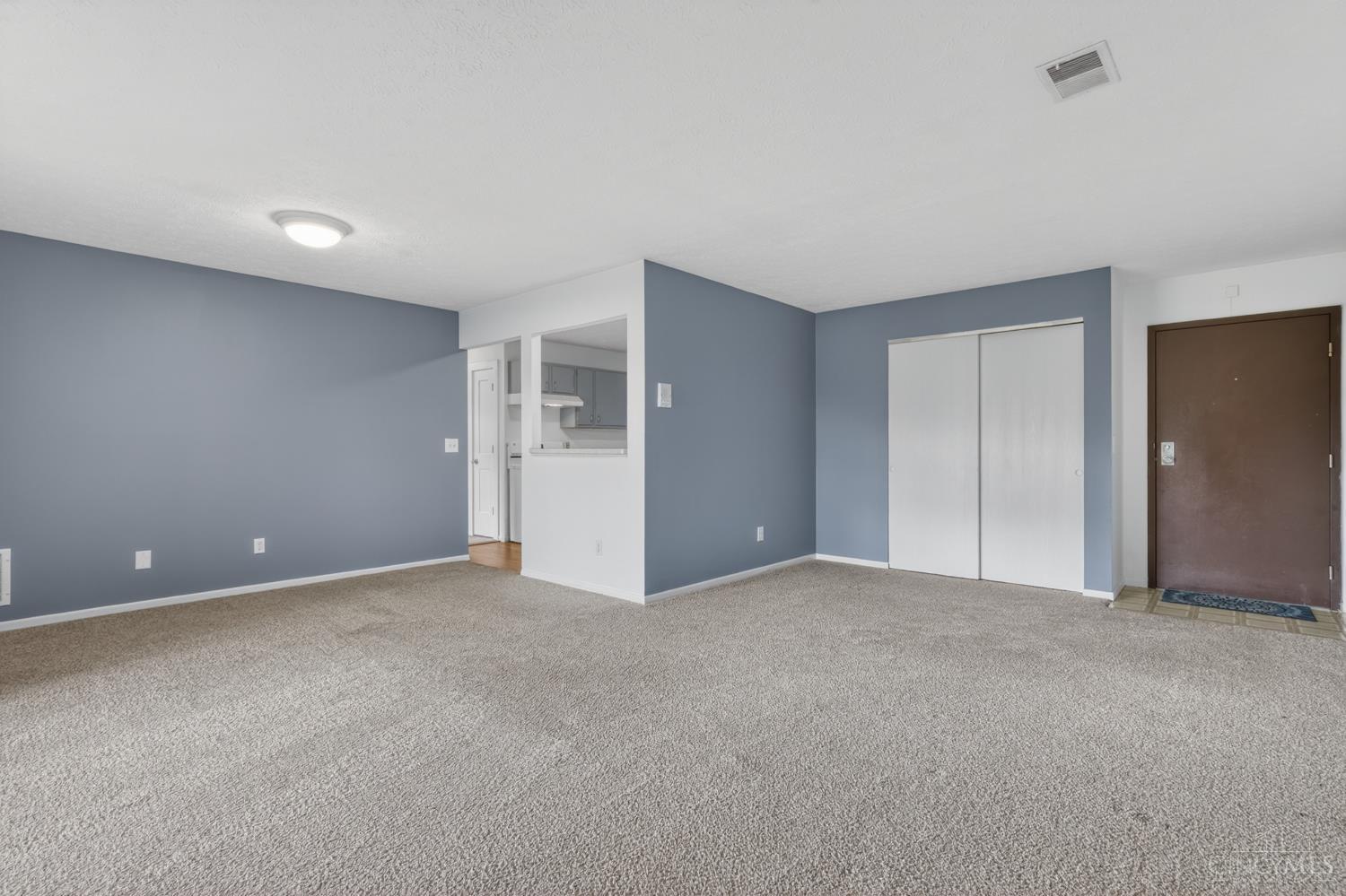 547 Davis Road, Unit 3 Cincinnati, OH 45255 - Photo 5 of 18