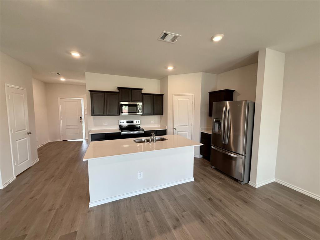 701 Sunlight Loop Princeton, TX 75407 - Photo 6 of 23