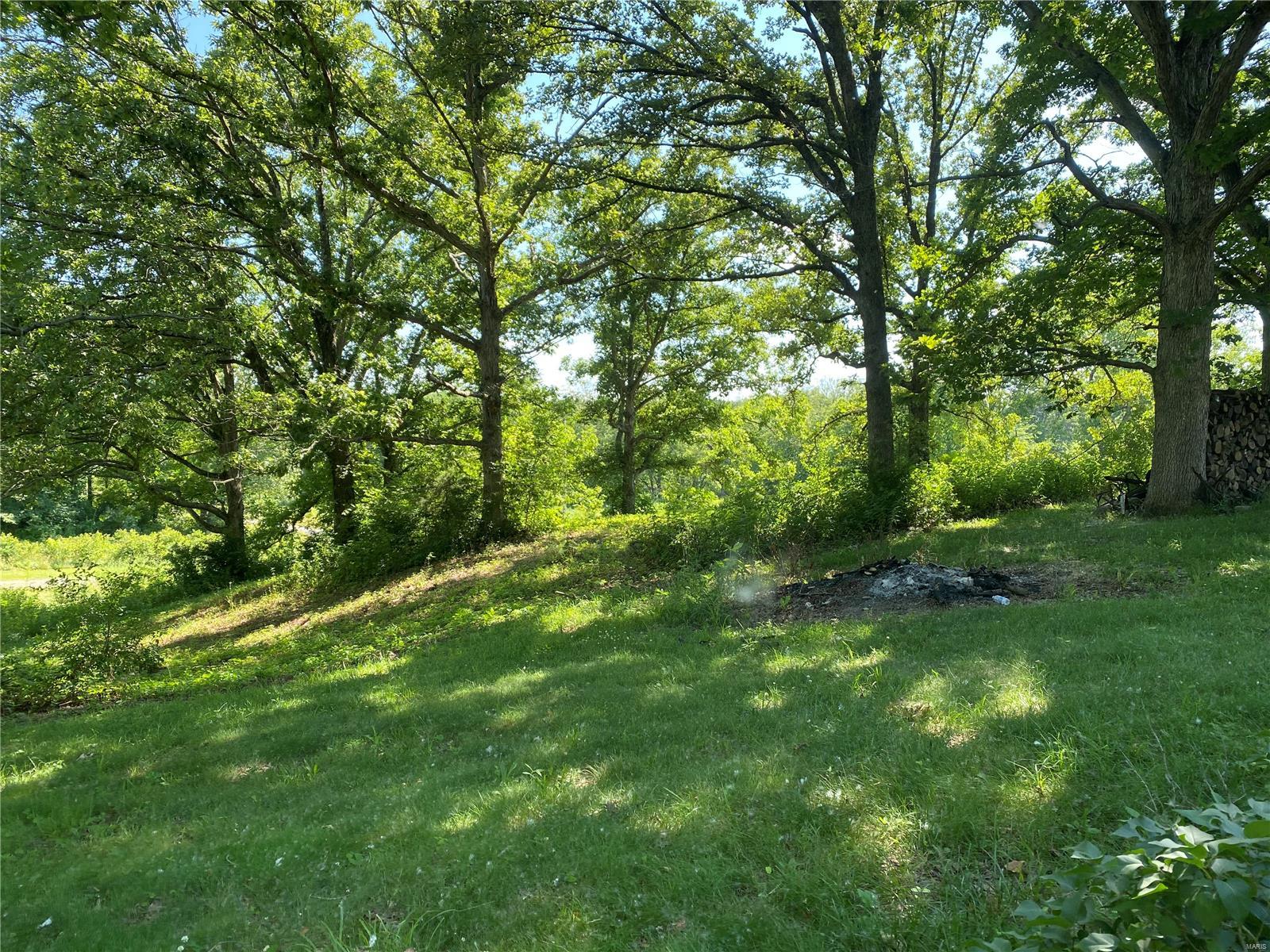 2660 Metcalf Road Iuka, IL 62849 - Photo 27 of 28