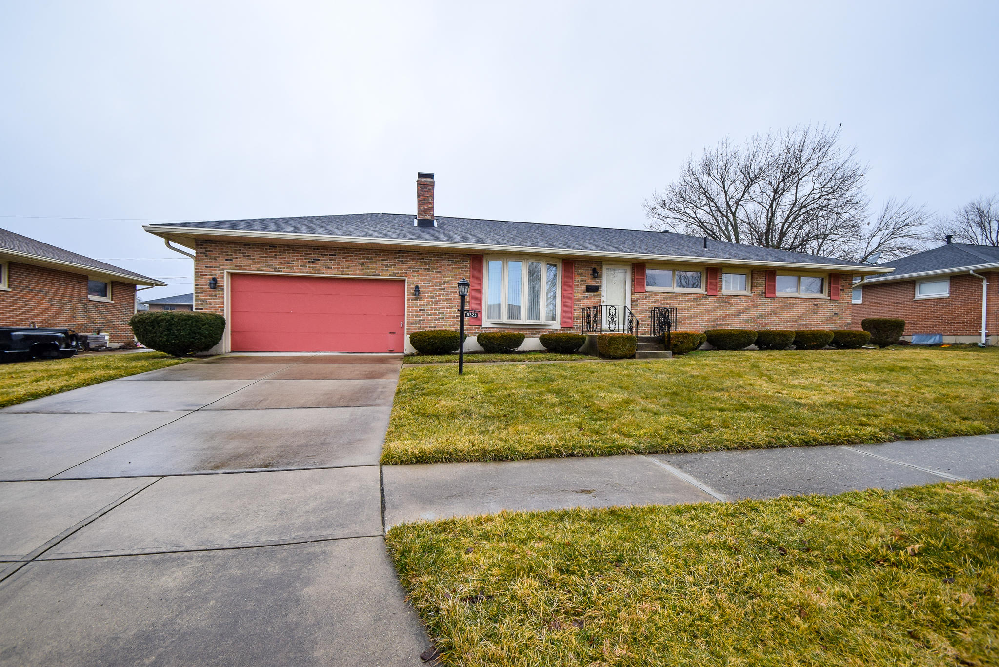 5323 Ridgewood Road East Springfield, OH 45503 - Photo 2 of 39
