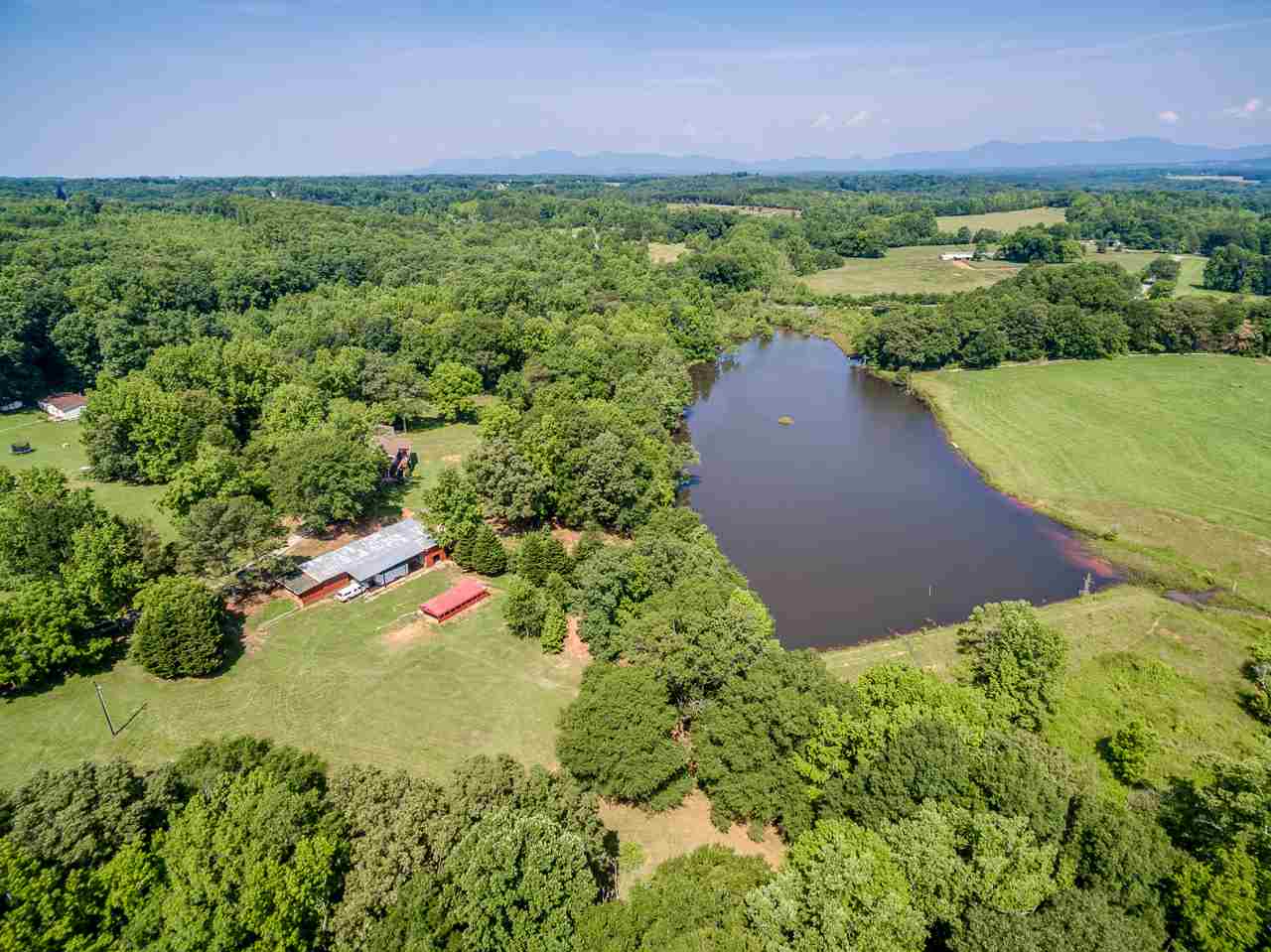 455 Grassland Road Campobello, SC 29322 - Photo 2 of 36