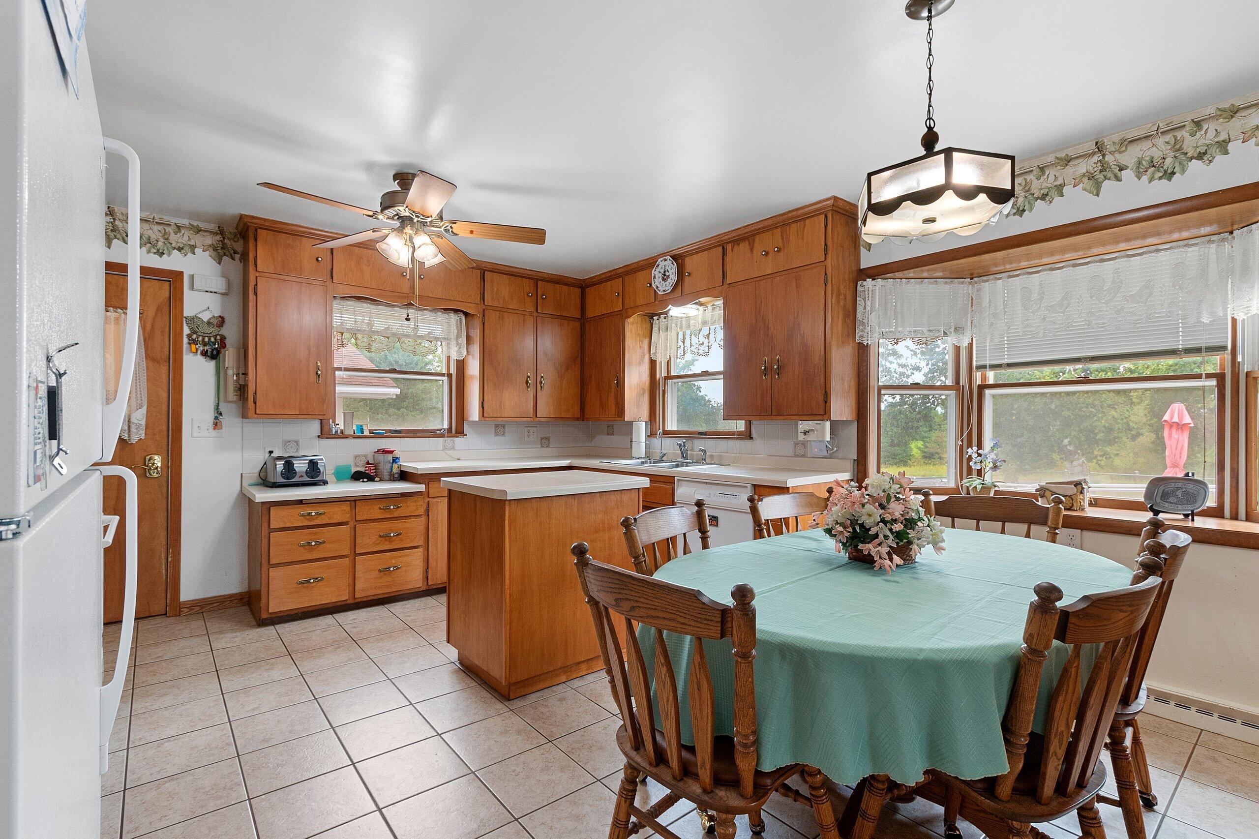 W7478 County Road 358 Daggett, MI 49821 - Photo 2 of 70 Kitchen