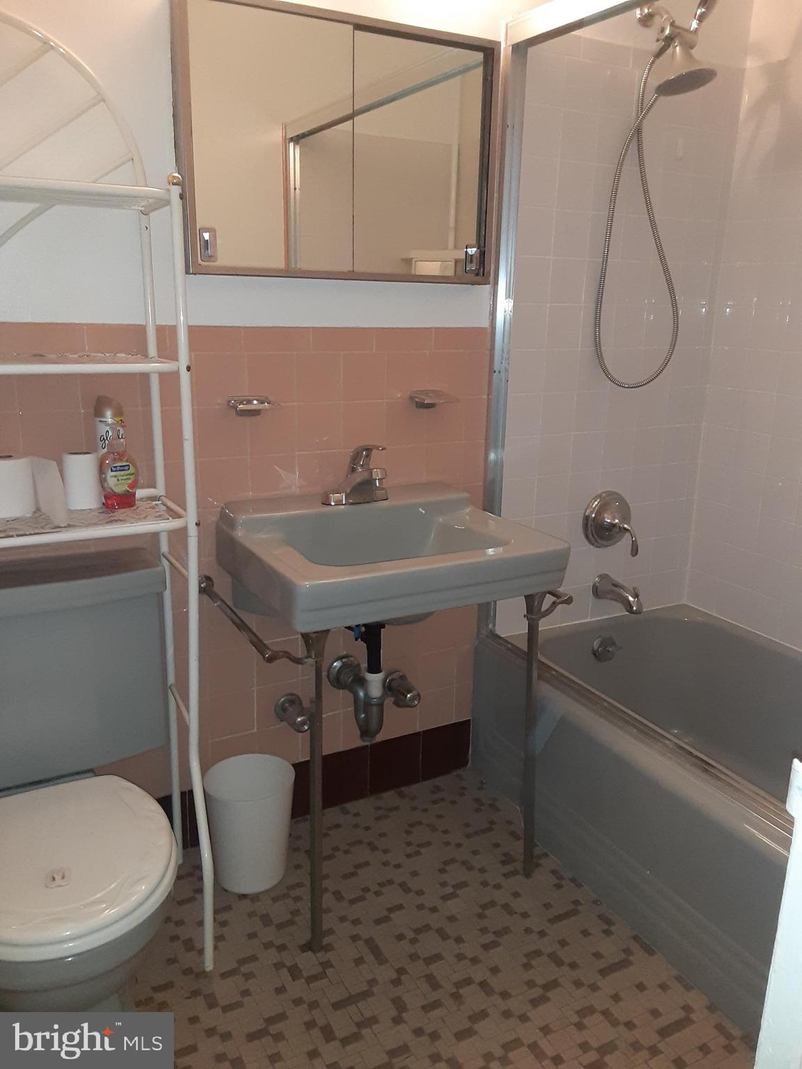 90 Prospect Avenue, Unit 4B Hackensack, NJ 07601 - Photo 25 of 29 Functional Bathroom, clean and in good condition