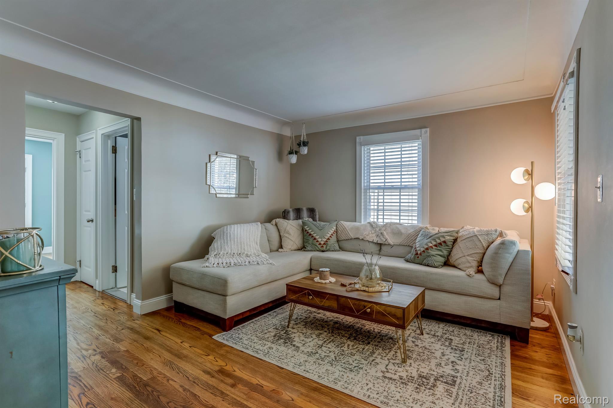 2155 Columbia Road Berkley, MI 48072 - Photo 5 of 30 Beautiful living room for entertaining or rela