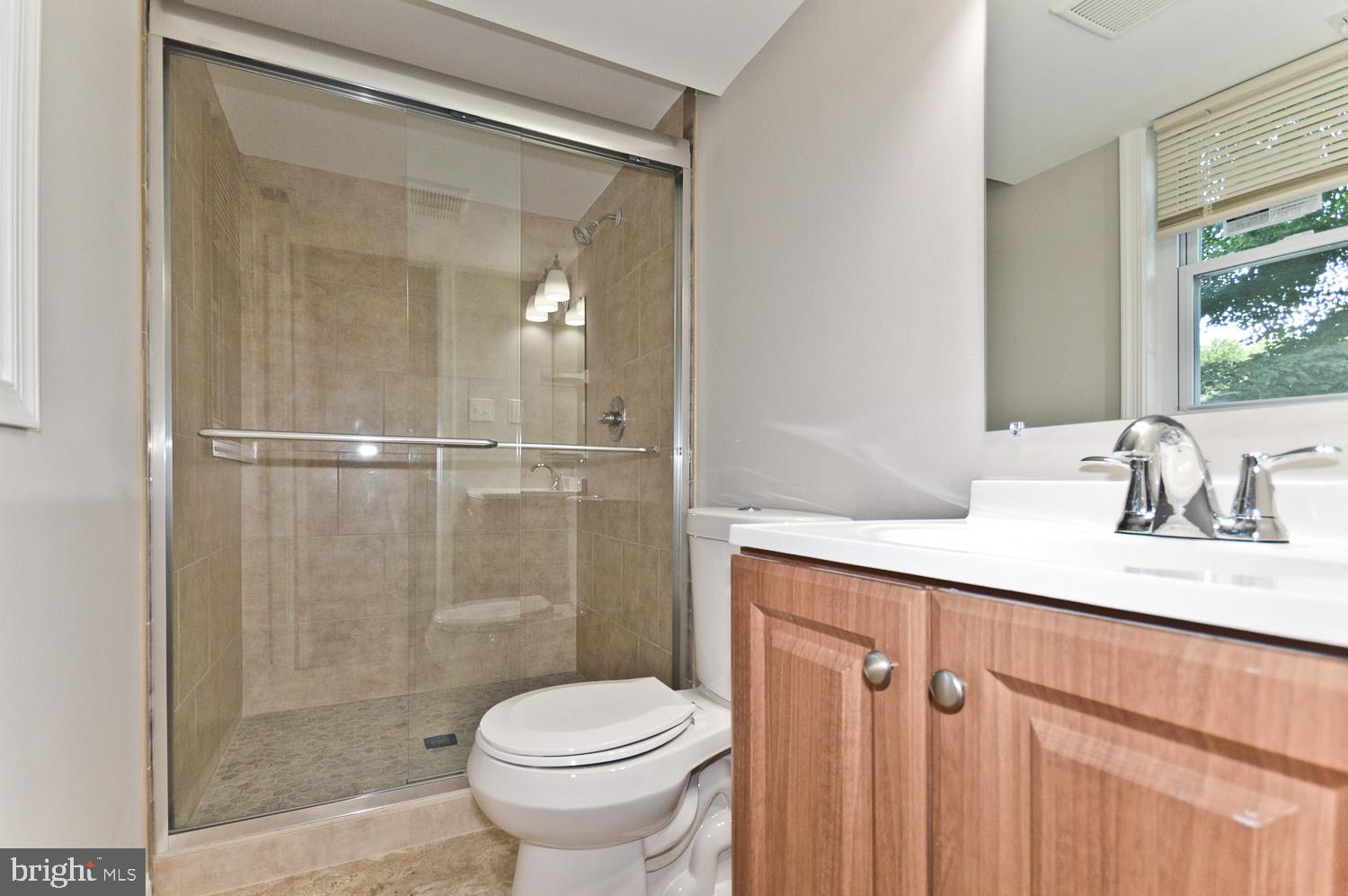 8107 Daniel Drive District Heights, MD 20747 - Photo 17 of 37