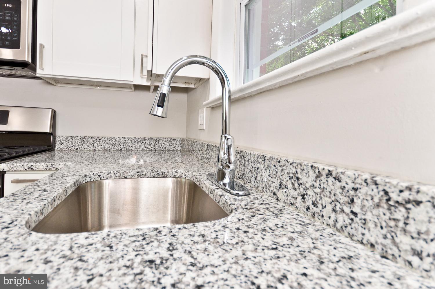 8107 Daniel Drive District Heights, MD 20747 - Photo 7 of 37