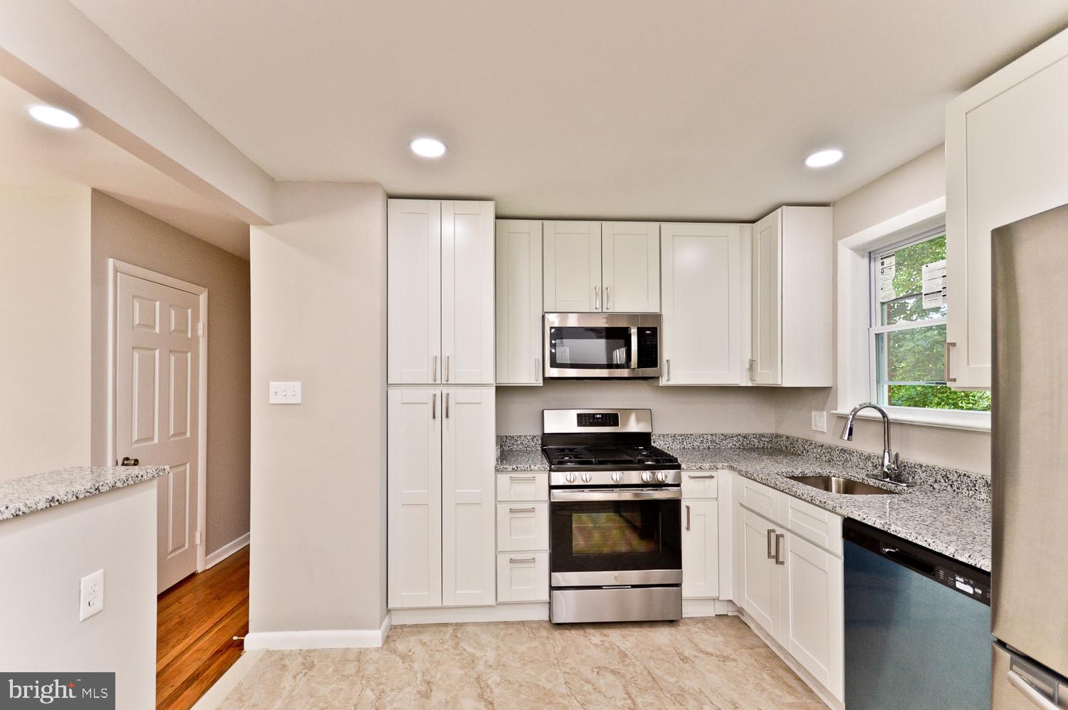 8107 Daniel Drive District Heights, MD 20747 - Photo 8 of 37