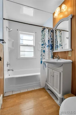 $225,000 | 9471 York Road, Le Roy, NY 14482